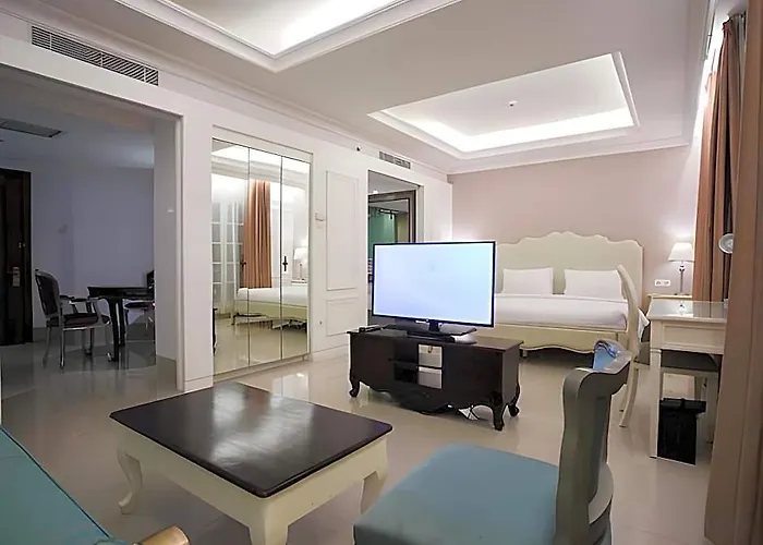 Santika Seminyak (Bali)