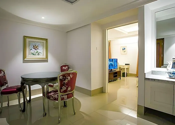 Santika Hotel 3*